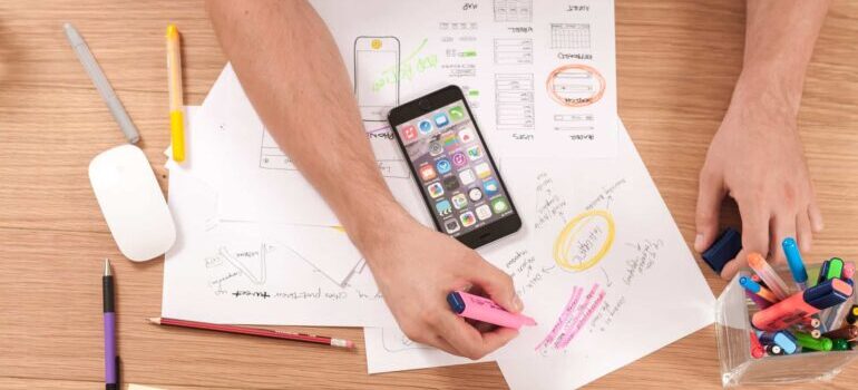 A business owner determining which SEO expert is responsible for the campaign's success.