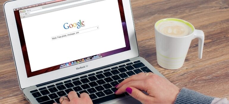 A person using Google search to search for commonly used keywords