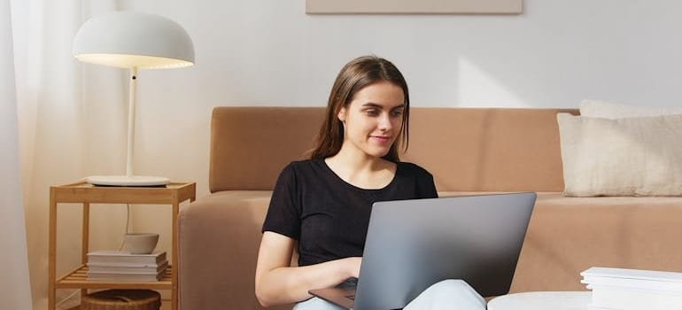 A person reading about the impact of Google Algorithm updates on moving companies