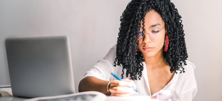 A person preparping a sales pitch after securing a fluent lead flow