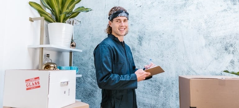An employee of a firm that successfully uses free lead sources for moving companies