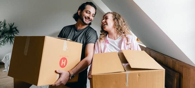 A couple getting ready to relocate after using a moving estimate form
